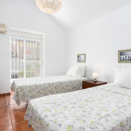 Casa Del Pueblo Nyaraló *